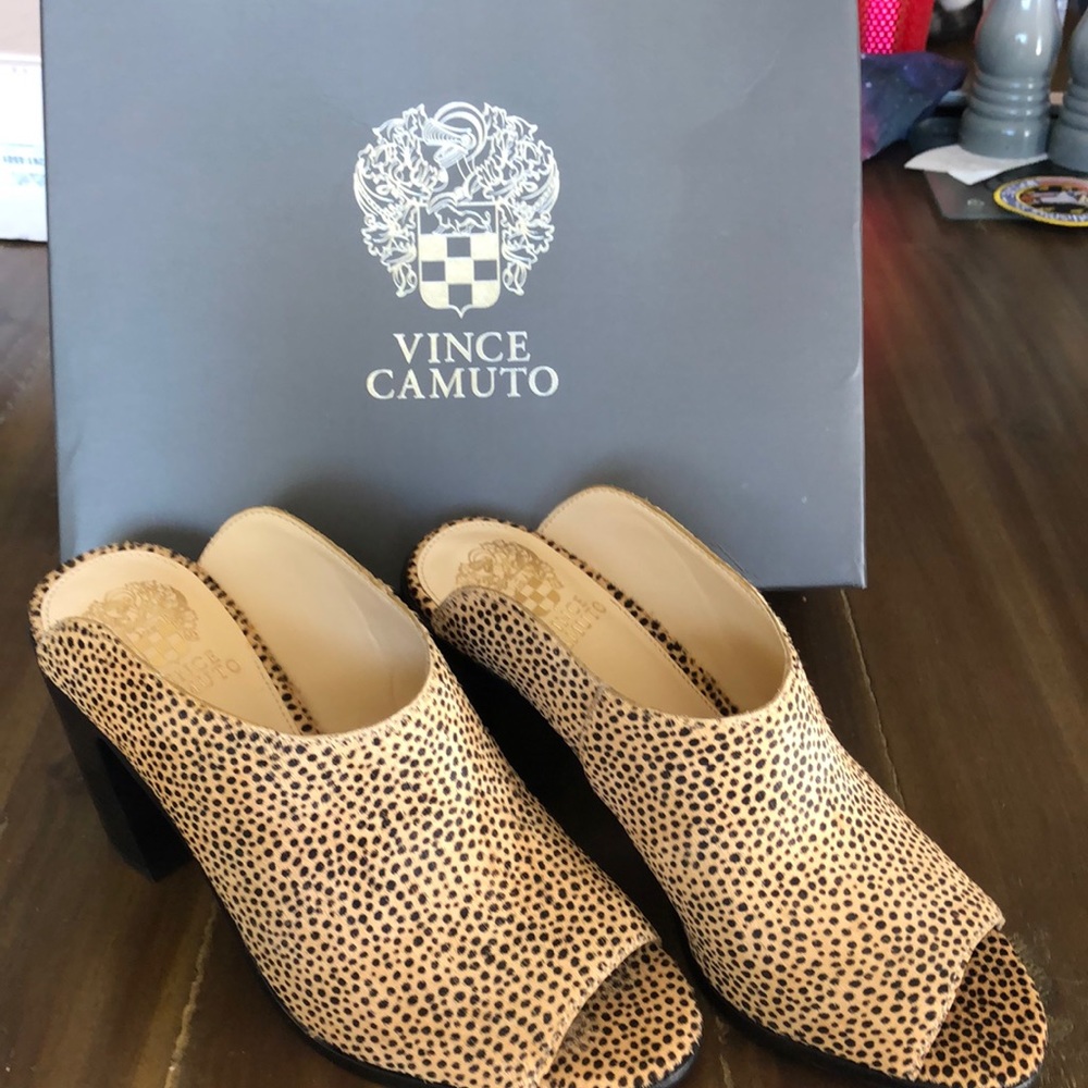 NWT Vince Camuto mules